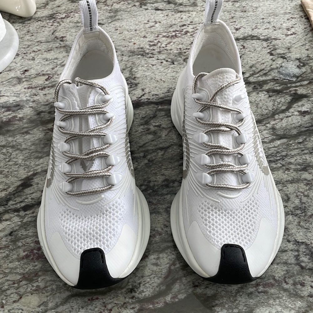 Gucci Run Sneakers